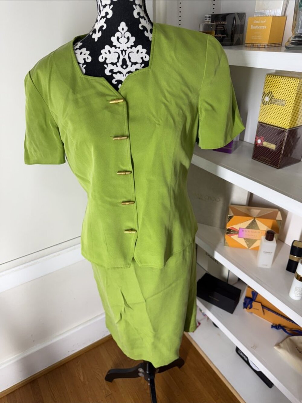 Shomi by Milley Shor Vintage Women 100 % Silk Skirt & Jacket Set Green Size 12